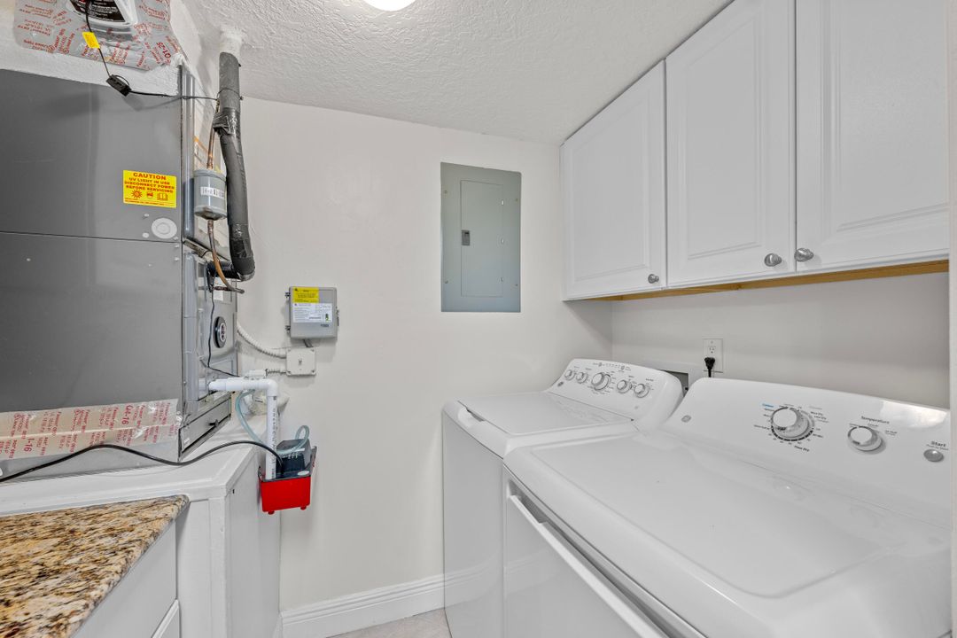 For Sale: $142,500 (2 beds, 1 baths, 818 Square Feet)