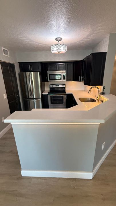 For Rent: $2,600 (3 beds, 2 baths, 1233 Square Feet)