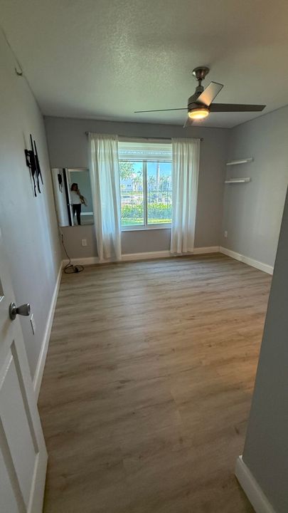 For Rent: $2,600 (3 beds, 2 baths, 1233 Square Feet)