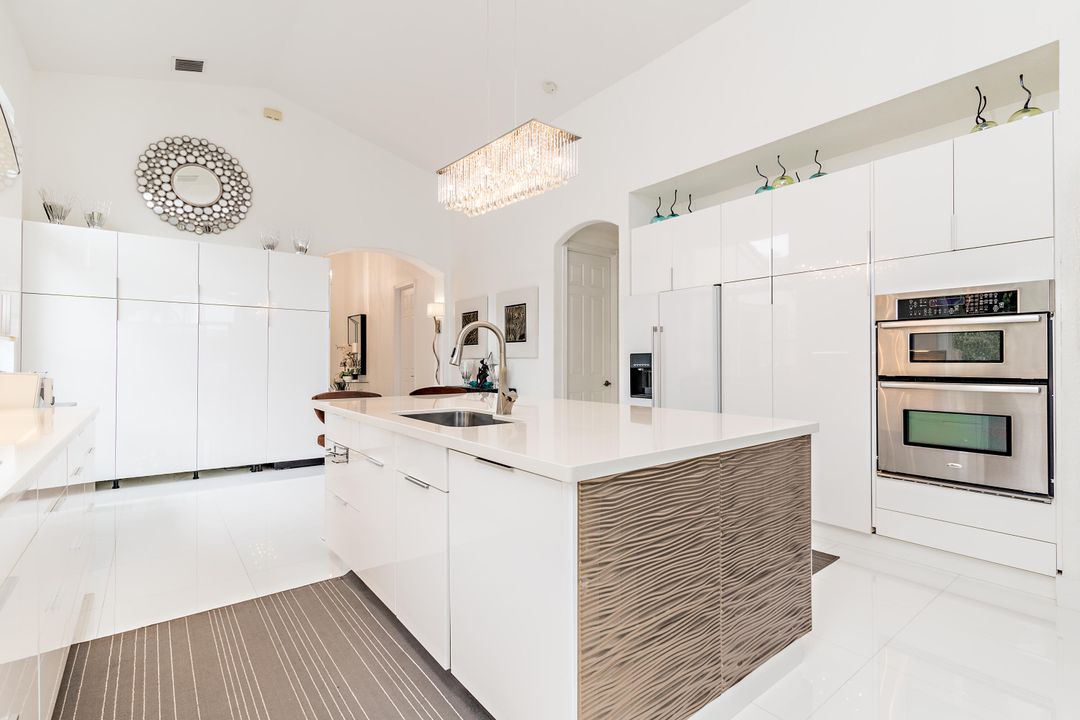 For Rent: $10,000 (3 beds, 2 baths, 2553 Square Feet)