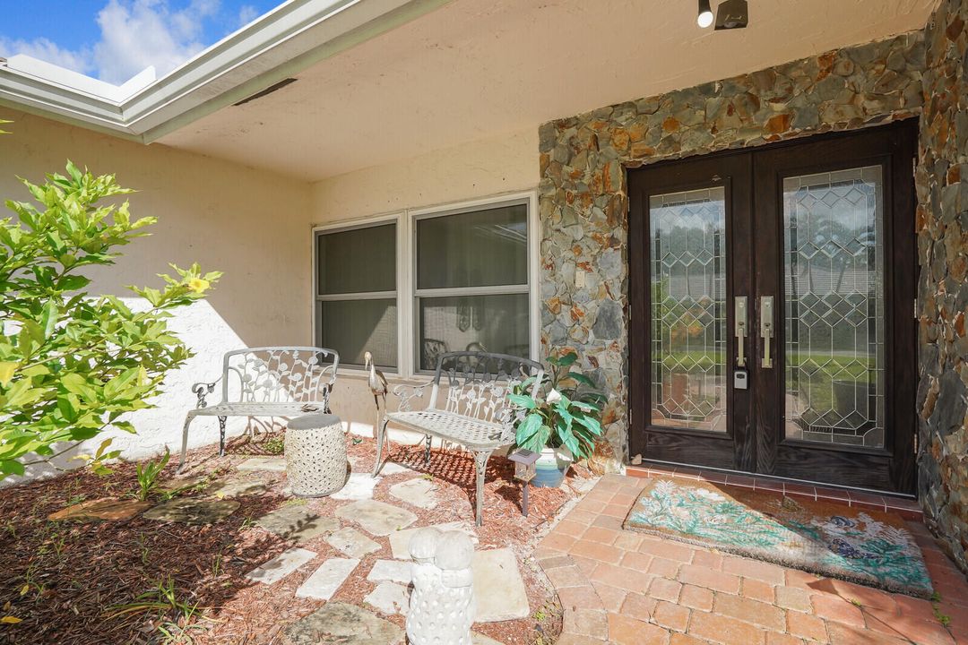 For Sale: $875,000 (4 beds, 2 baths, 2604 Square Feet)