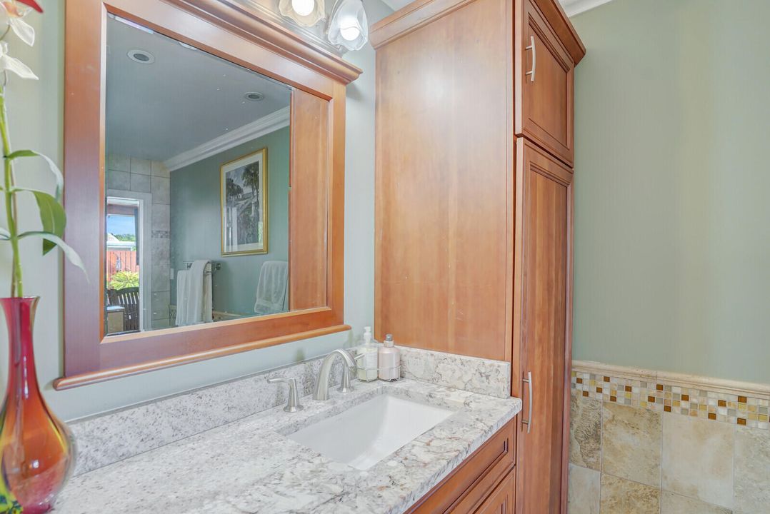 For Sale: $875,000 (4 beds, 2 baths, 2604 Square Feet)