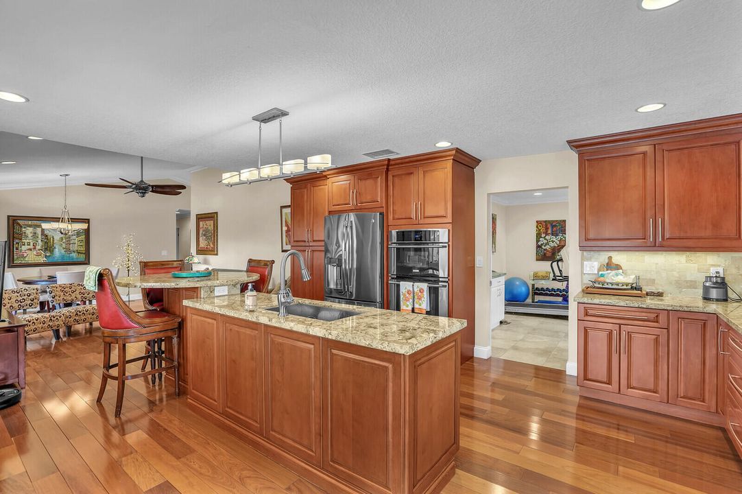 For Sale: $875,000 (4 beds, 2 baths, 2604 Square Feet)