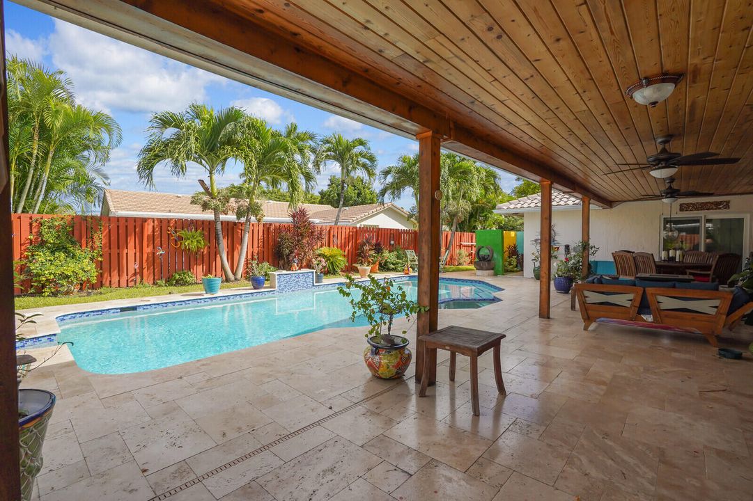 For Sale: $875,000 (4 beds, 2 baths, 2604 Square Feet)