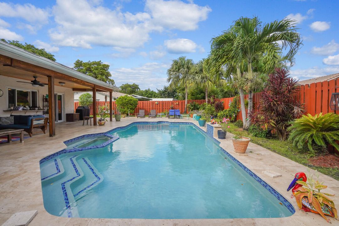 For Sale: $875,000 (4 beds, 2 baths, 2604 Square Feet)