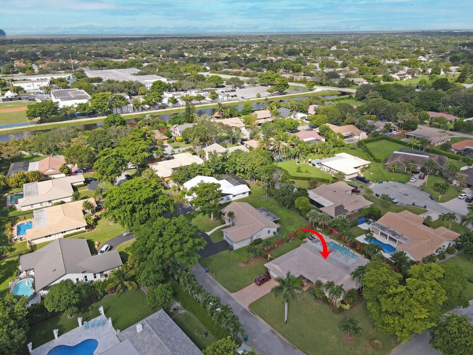 For Sale: $875,000 (4 beds, 2 baths, 2604 Square Feet)