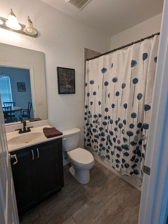 待售: $275,000 (2 贝兹, 2 浴室, 1137 平方英尺)