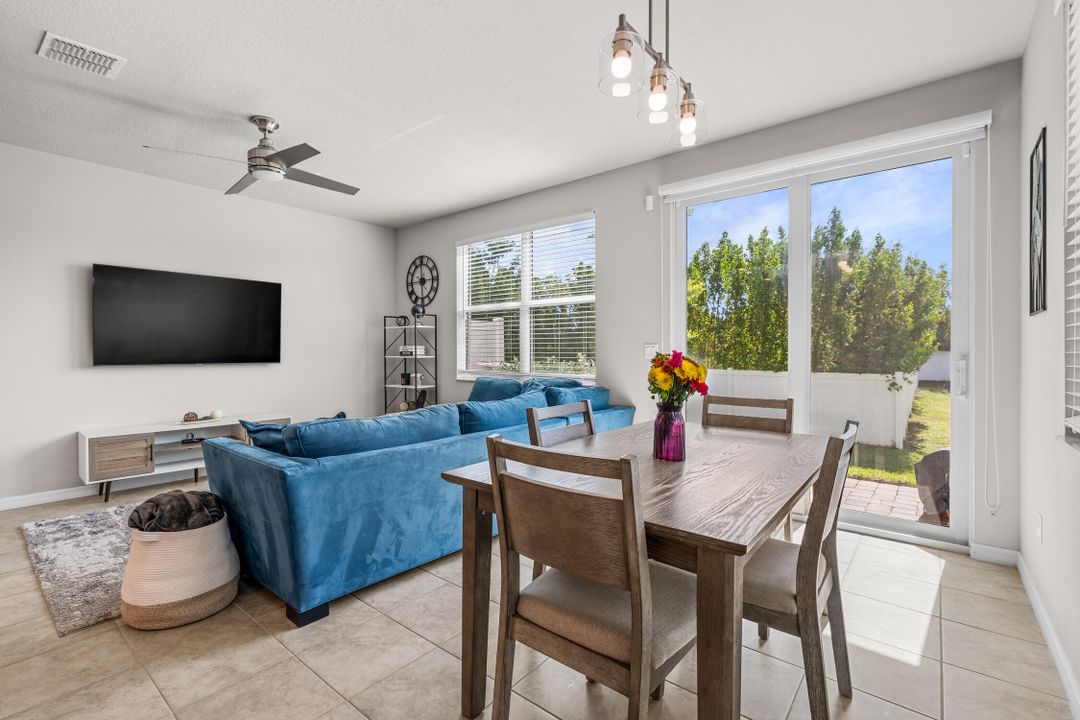 En Venta: $410,000 (3 camas, 2 baños, 1671 Pies cuadrados)