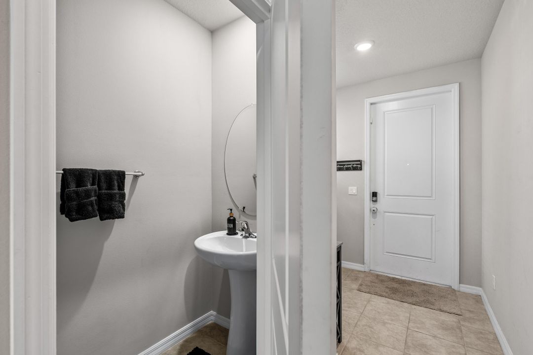 En Venta: $410,000 (3 camas, 2 baños, 1671 Pies cuadrados)