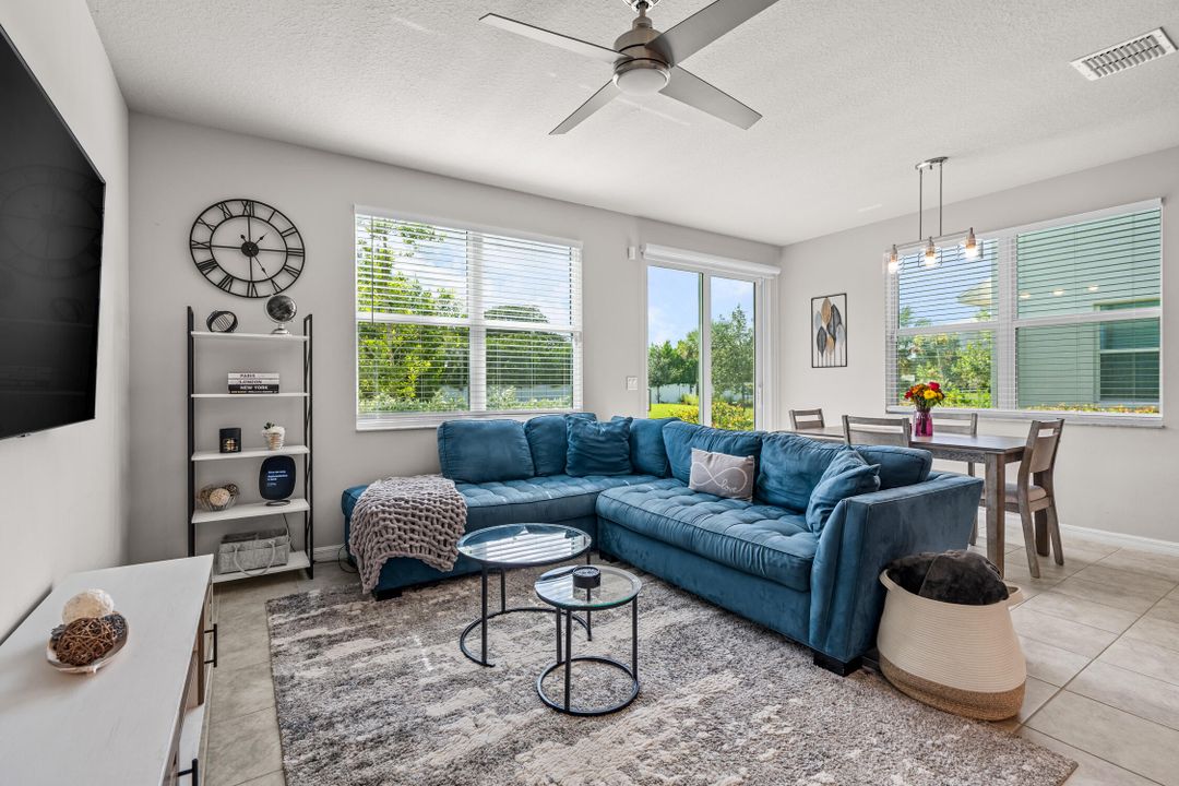 En Venta: $410,000 (3 camas, 2 baños, 1671 Pies cuadrados)