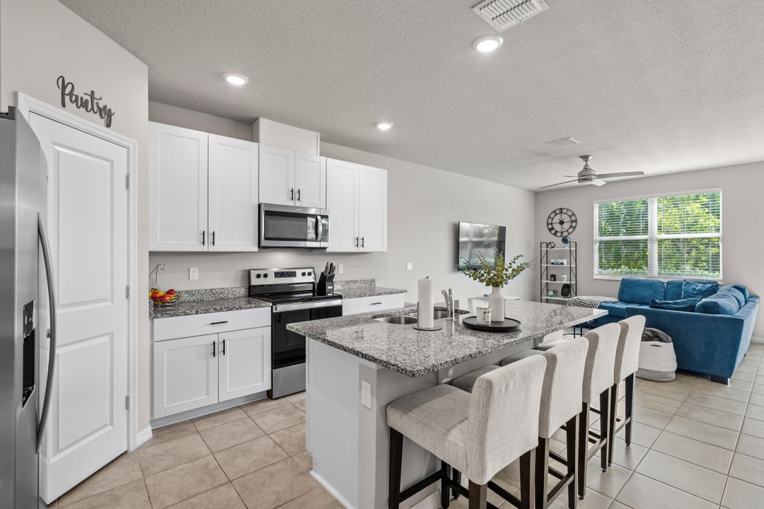 En Venta: $410,000 (3 camas, 2 baños, 1671 Pies cuadrados)