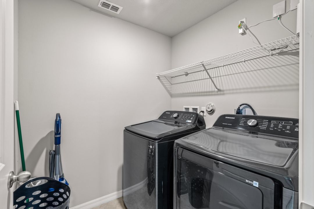 En Venta: $410,000 (3 camas, 2 baños, 1671 Pies cuadrados)