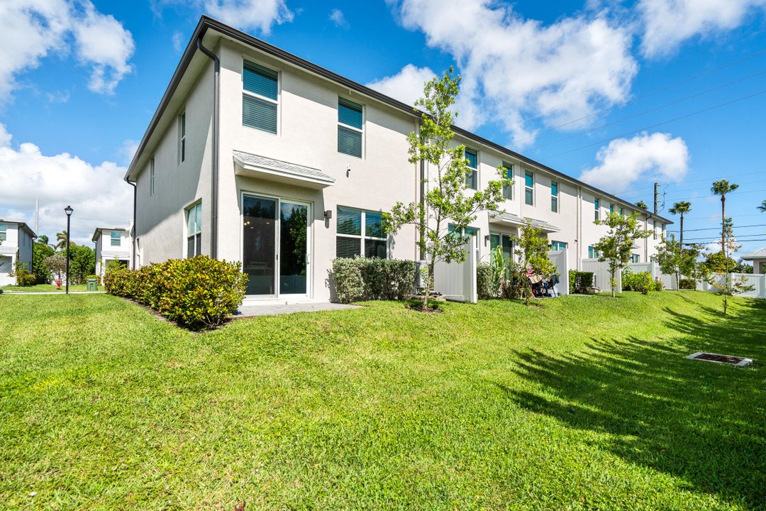 En Venta: $410,000 (3 camas, 2 baños, 1671 Pies cuadrados)