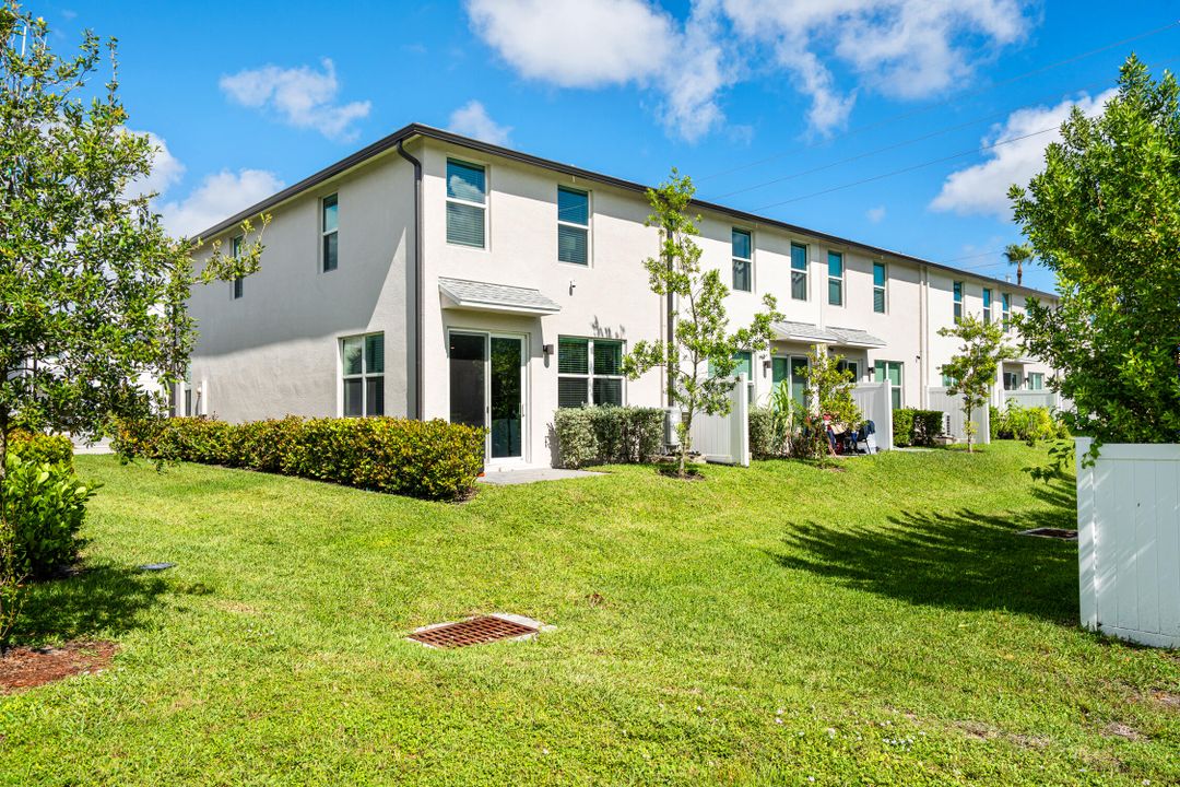 En Venta: $410,000 (3 camas, 2 baños, 1671 Pies cuadrados)