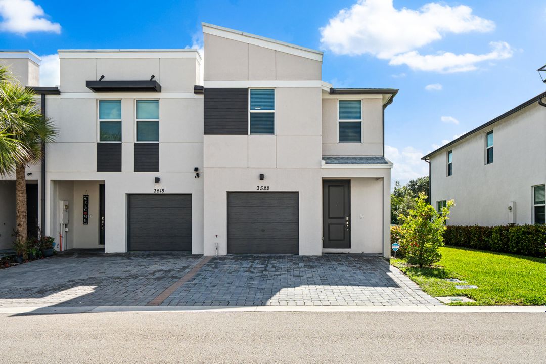 En Venta: $410,000 (3 camas, 2 baños, 1671 Pies cuadrados)