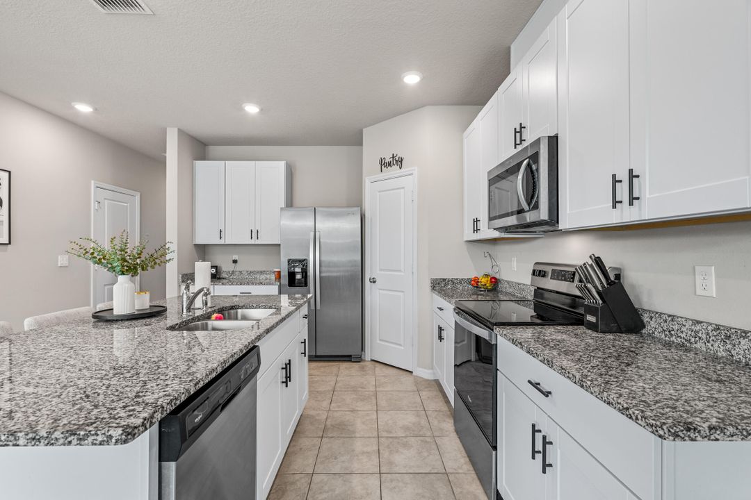 En Venta: $410,000 (3 camas, 2 baños, 1671 Pies cuadrados)