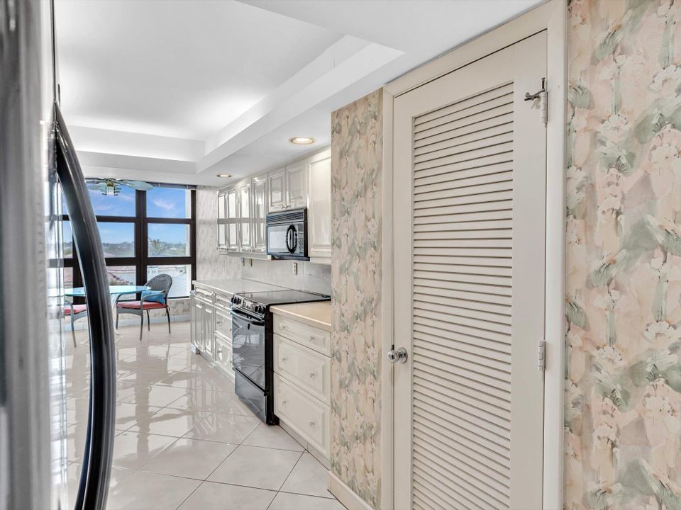 待售: $1,295,000 (3 贝兹, 2 浴室, 2070 平方英尺)