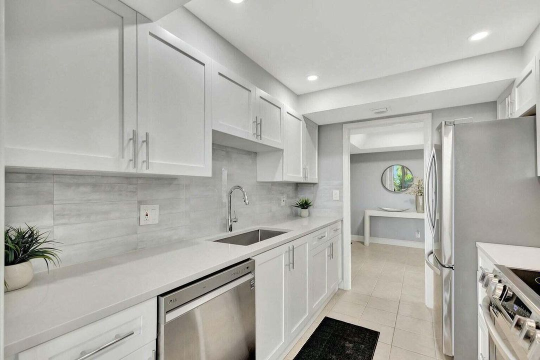 For Sale: $749,900 (2 beds, 2 baths, 1435 Square Feet)