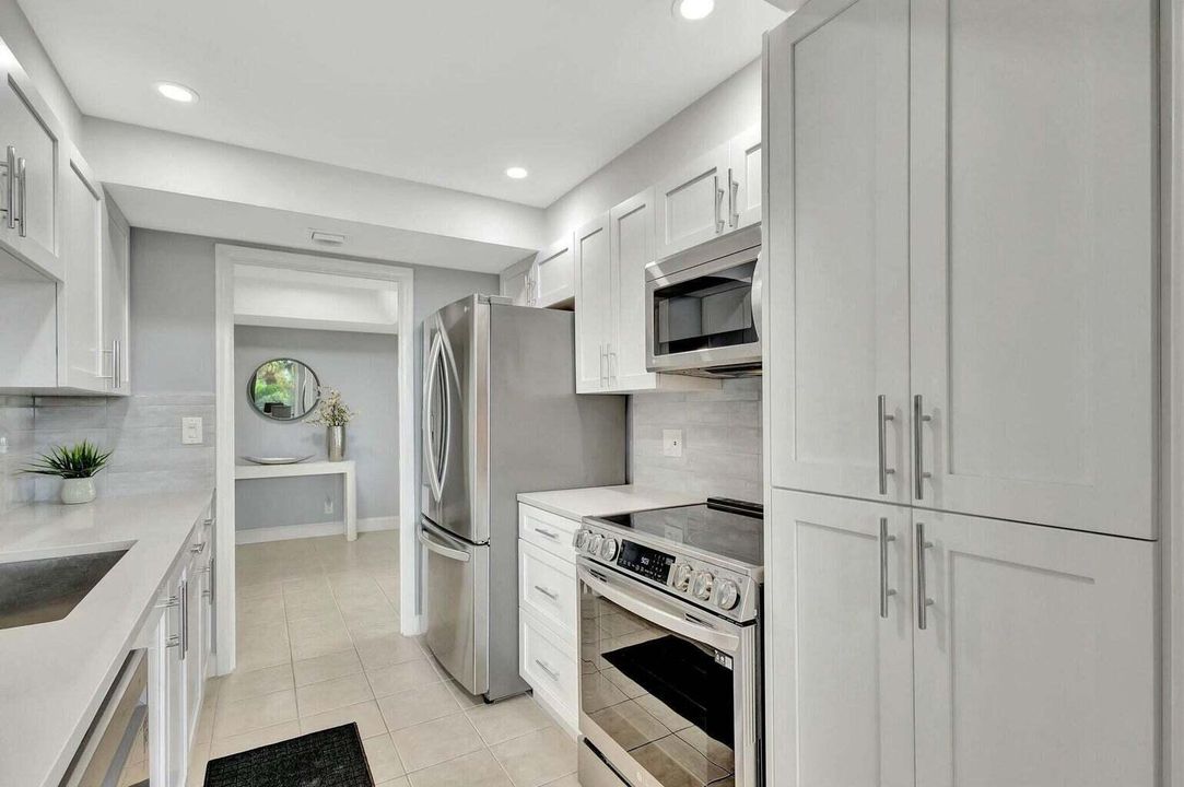 For Sale: $749,900 (2 beds, 2 baths, 1435 Square Feet)