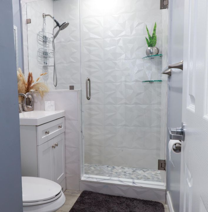 合同活跃: $630,000 (3 贝兹, 2 浴室, 1296 平方英尺)