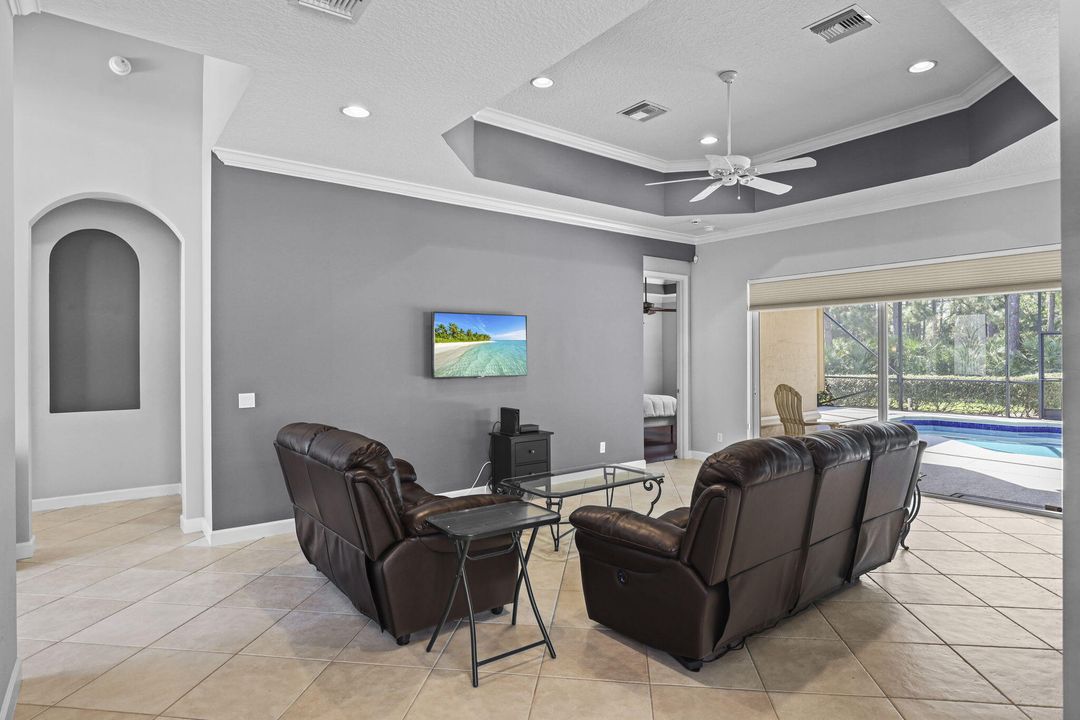 For Sale: $499,900 (3 beds, 3 baths, 1864 Square Feet)