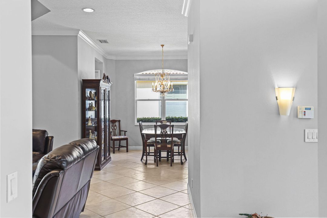 For Sale: $499,900 (3 beds, 3 baths, 1864 Square Feet)