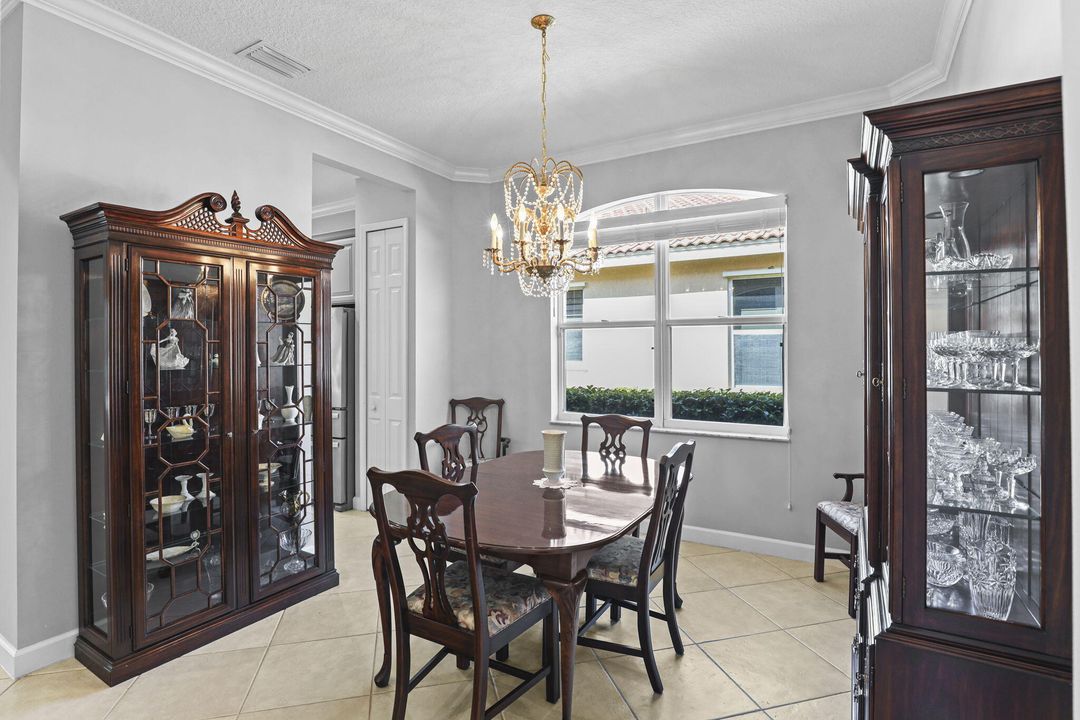 For Sale: $499,900 (3 beds, 3 baths, 1864 Square Feet)