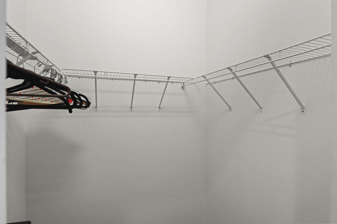 For Sale: $499,900 (3 beds, 3 baths, 1864 Square Feet)