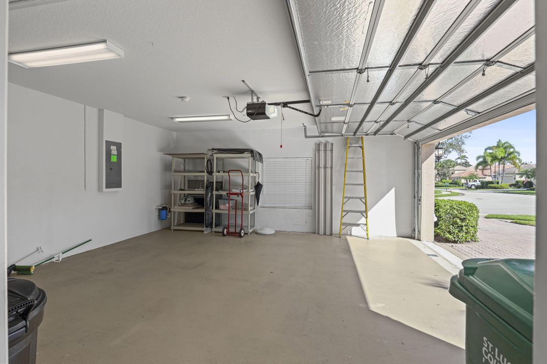 For Sale: $499,900 (3 beds, 3 baths, 1864 Square Feet)