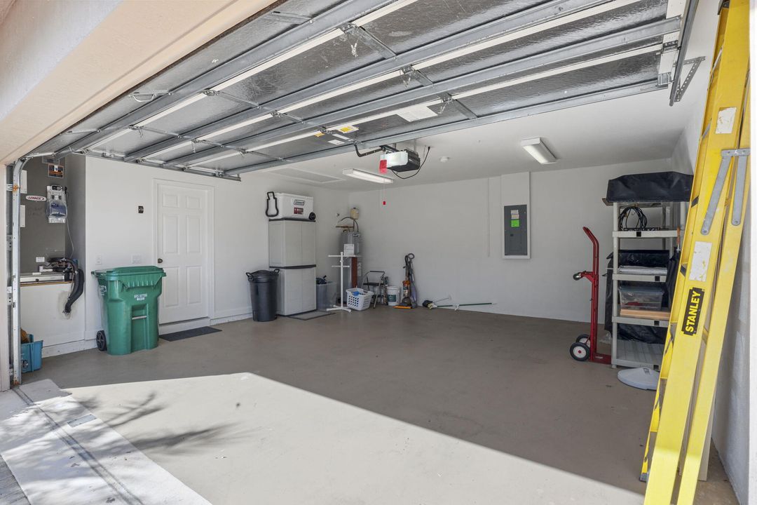 For Sale: $499,900 (3 beds, 3 baths, 1864 Square Feet)