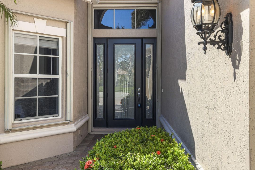 For Sale: $499,900 (3 beds, 3 baths, 1864 Square Feet)