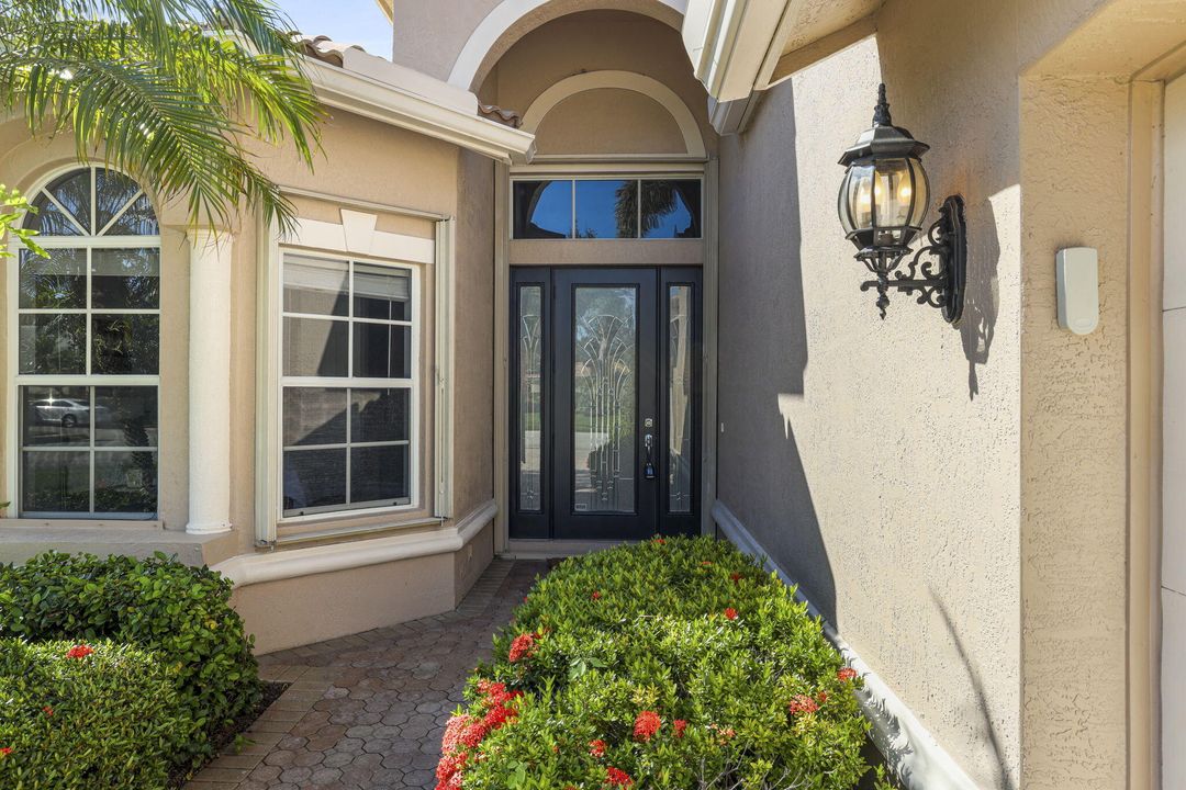 For Sale: $499,900 (3 beds, 3 baths, 1864 Square Feet)