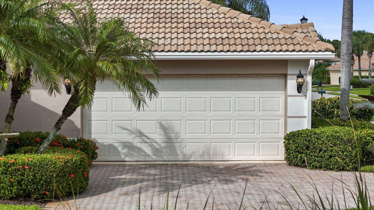 For Sale: $499,900 (3 beds, 3 baths, 1864 Square Feet)