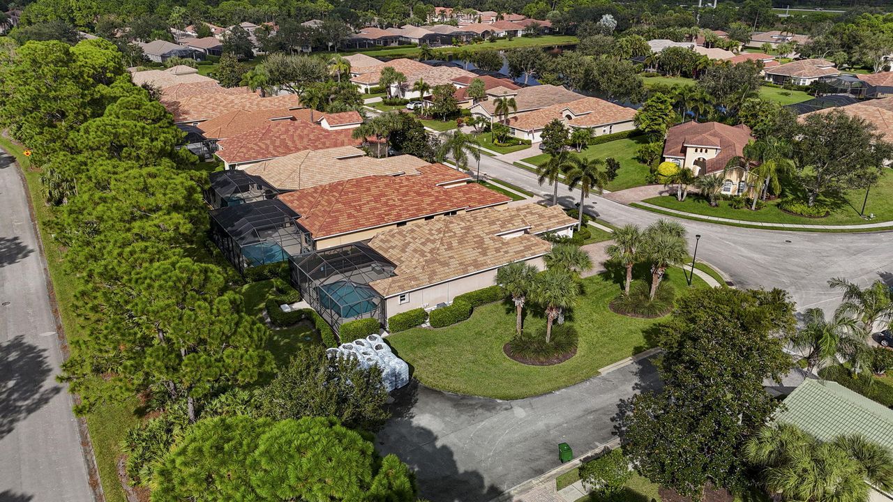 For Sale: $499,900 (3 beds, 3 baths, 1864 Square Feet)