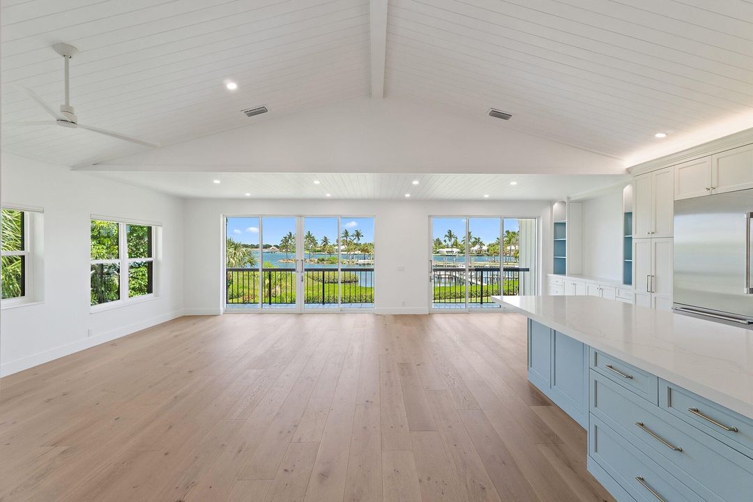 Active With Contract: $2,395,000 (2 beds, 2 baths, 1752 Square Feet)