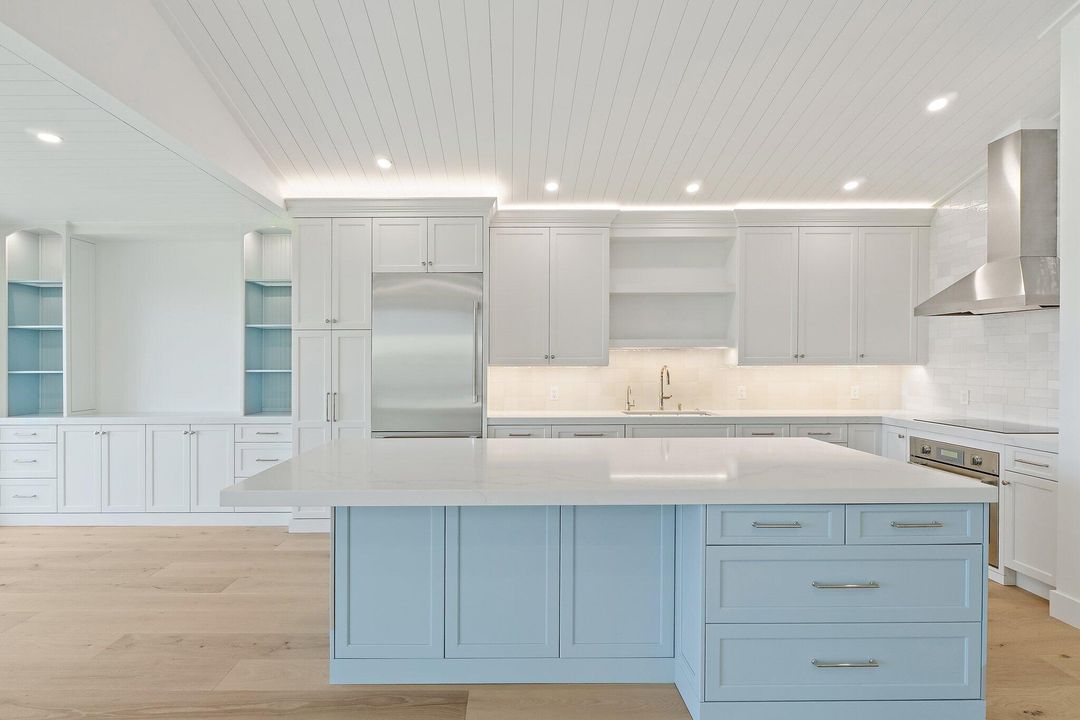 Active With Contract: $2,395,000 (2 beds, 2 baths, 1752 Square Feet)