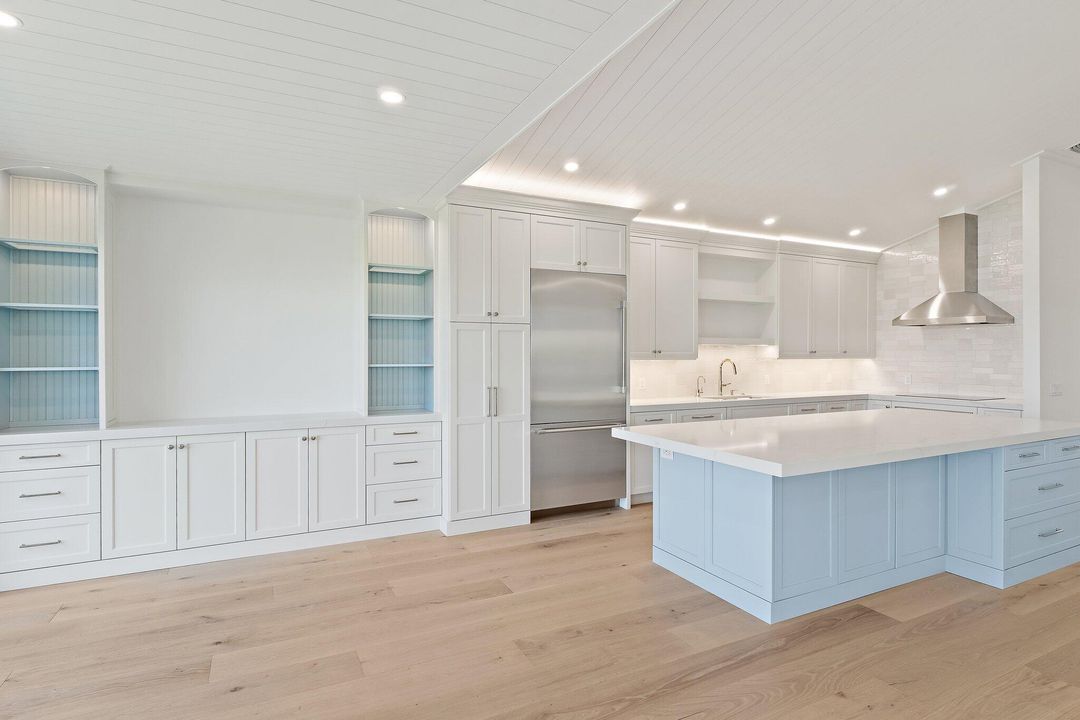 Active With Contract: $2,395,000 (2 beds, 2 baths, 1752 Square Feet)