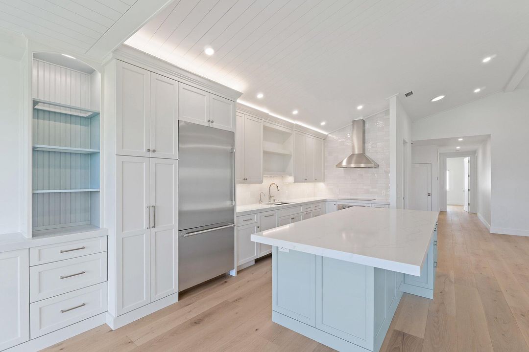 Active With Contract: $2,395,000 (2 beds, 2 baths, 1752 Square Feet)