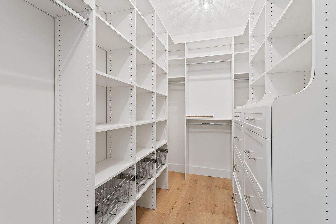 Active With Contract: $2,395,000 (2 beds, 2 baths, 1752 Square Feet)