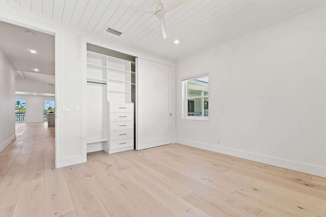 Active With Contract: $2,395,000 (2 beds, 2 baths, 1752 Square Feet)