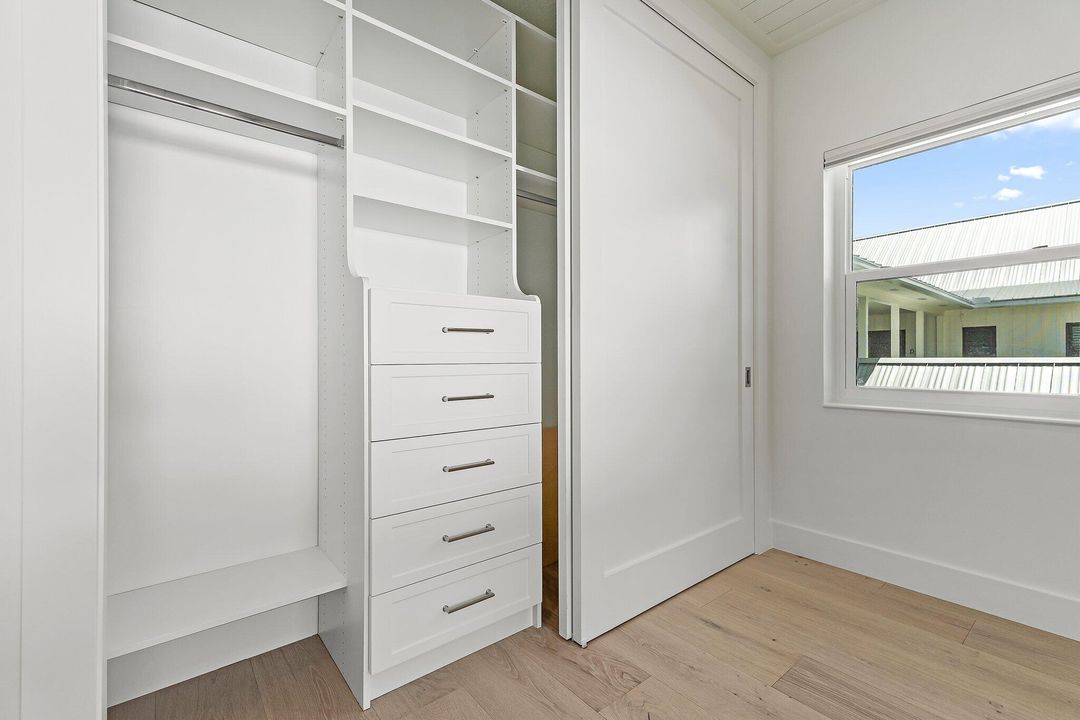 Active With Contract: $2,395,000 (2 beds, 2 baths, 1752 Square Feet)