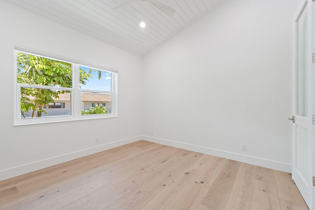 Active With Contract: $2,395,000 (2 beds, 2 baths, 1752 Square Feet)