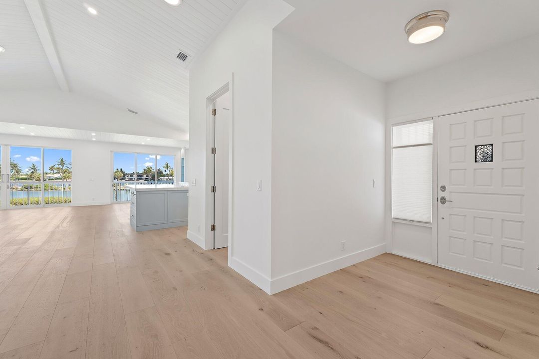 Active With Contract: $2,395,000 (2 beds, 2 baths, 1752 Square Feet)