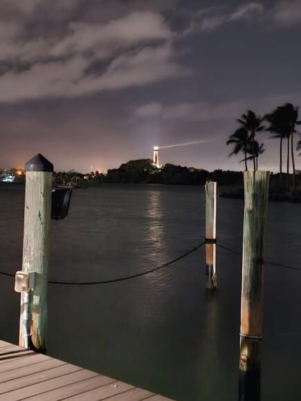 Active With Contract: $2,395,000 (2 beds, 2 baths, 1752 Square Feet)