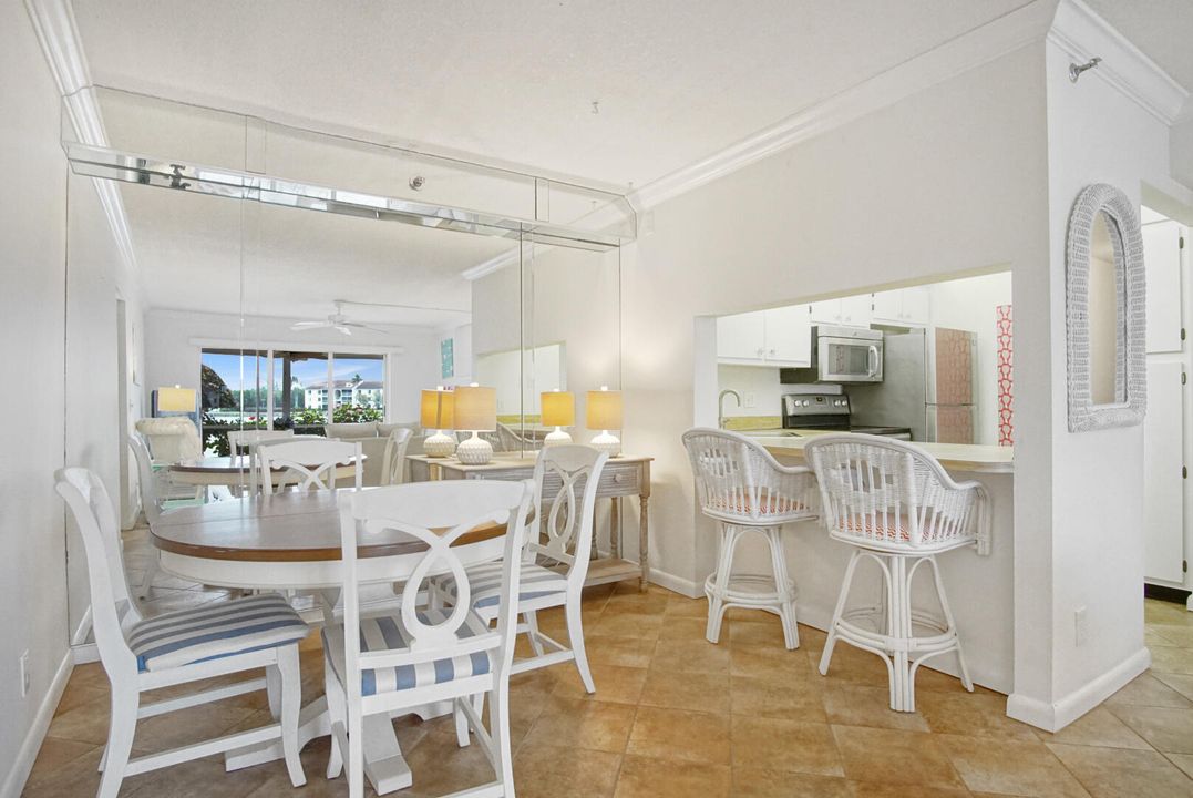 出租: $3,200 (2 贝兹, 2 浴室, 1090 平方英尺)