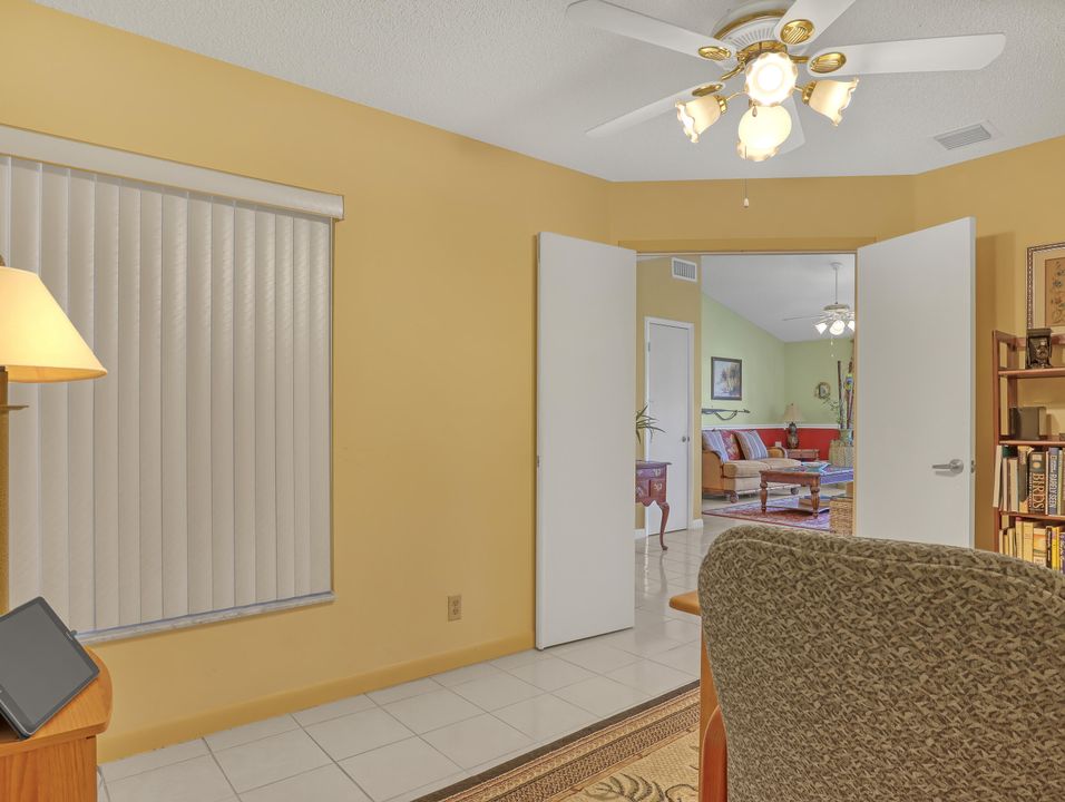 待售: $275,000 (3 贝兹, 2 浴室, 1415 平方英尺)