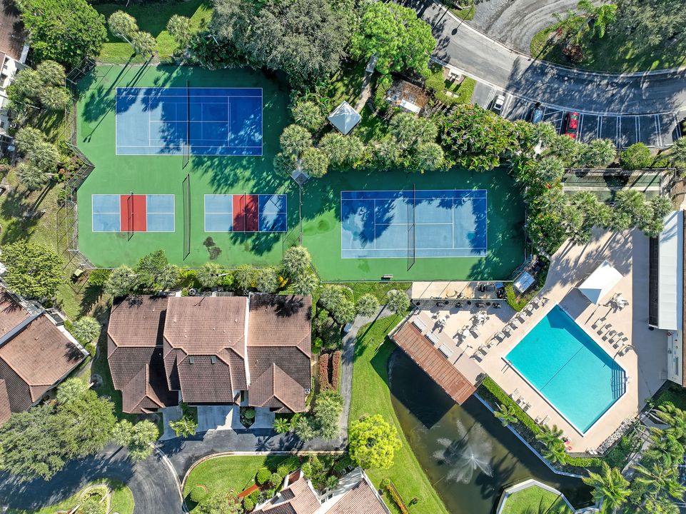 待售: $275,000 (3 贝兹, 2 浴室, 1415 平方英尺)