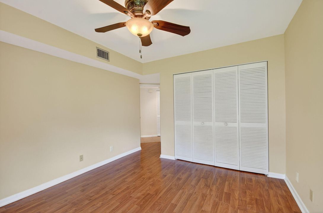 For Rent: $2,060 (2 beds, 2 baths, 1100 Square Feet)