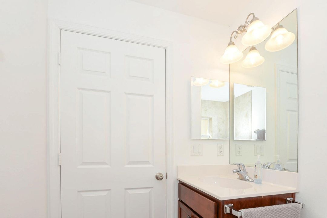 出租: $2,550 (4 贝兹, 2 浴室, 1774 平方英尺)