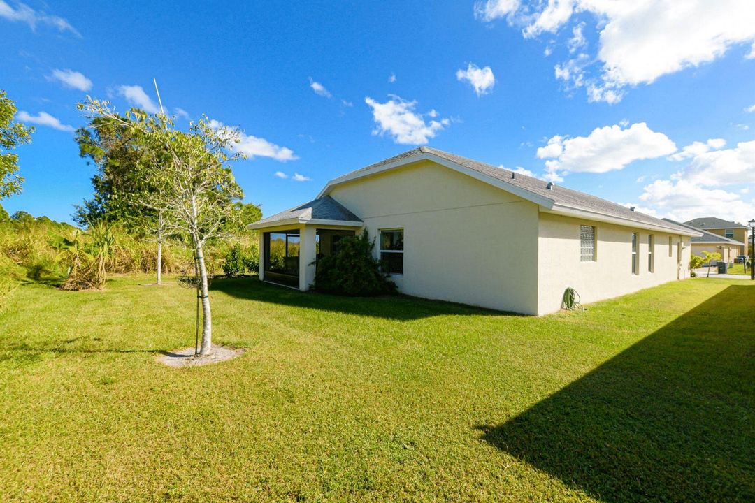 出租: $2,550 (4 贝兹, 2 浴室, 1774 平方英尺)